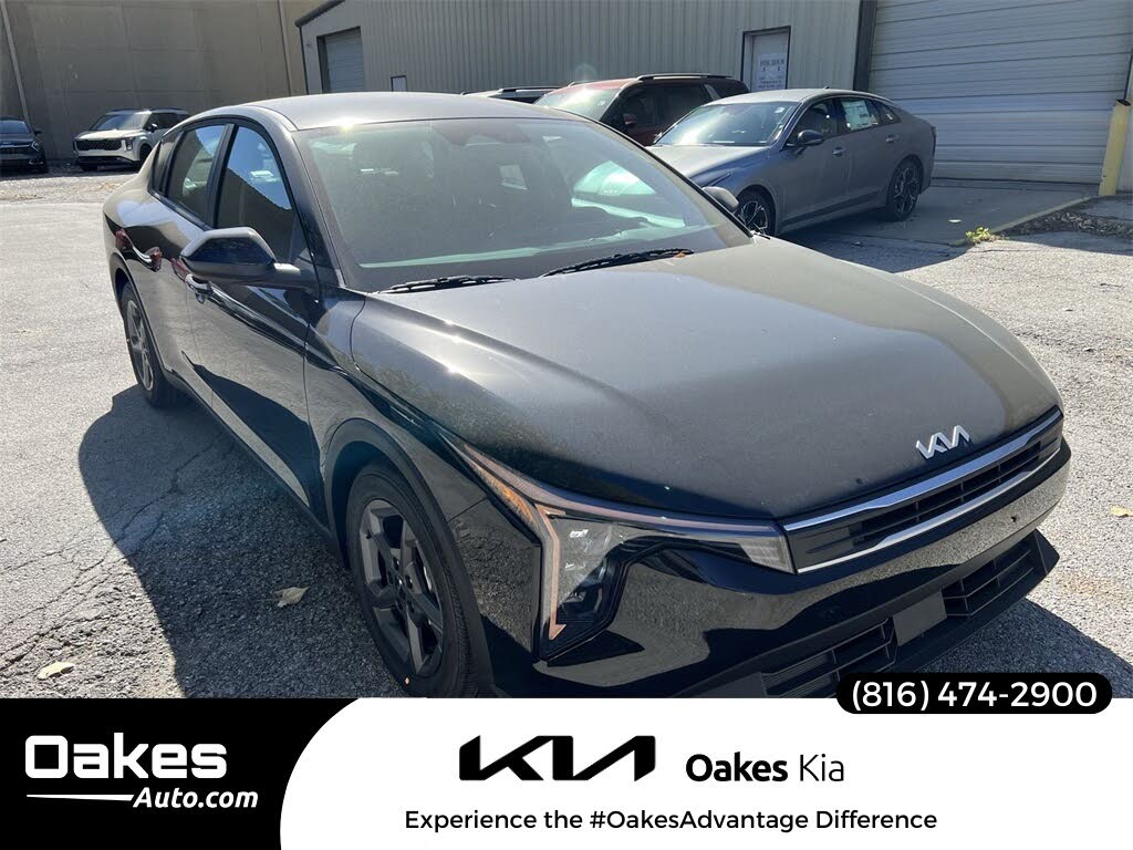 2025 Kia K4 LXS FWD