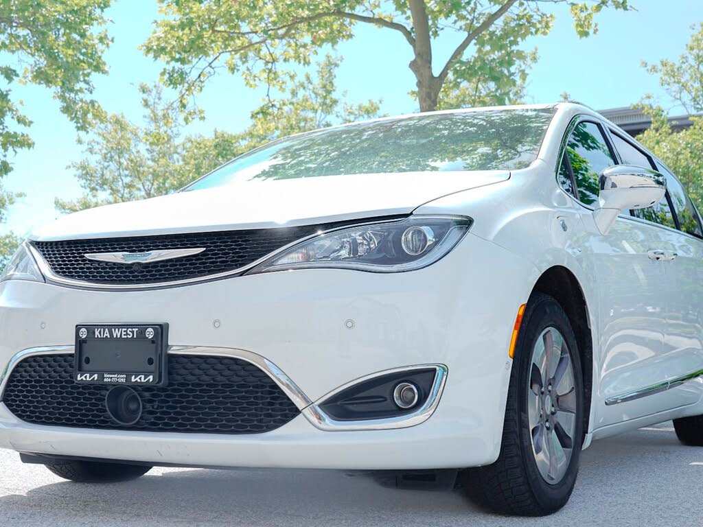 Chrysler Pacifica Hybrid Limited FWD 2020