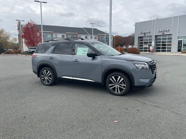 2025 Nissan Pathfinder Platinum 4WD