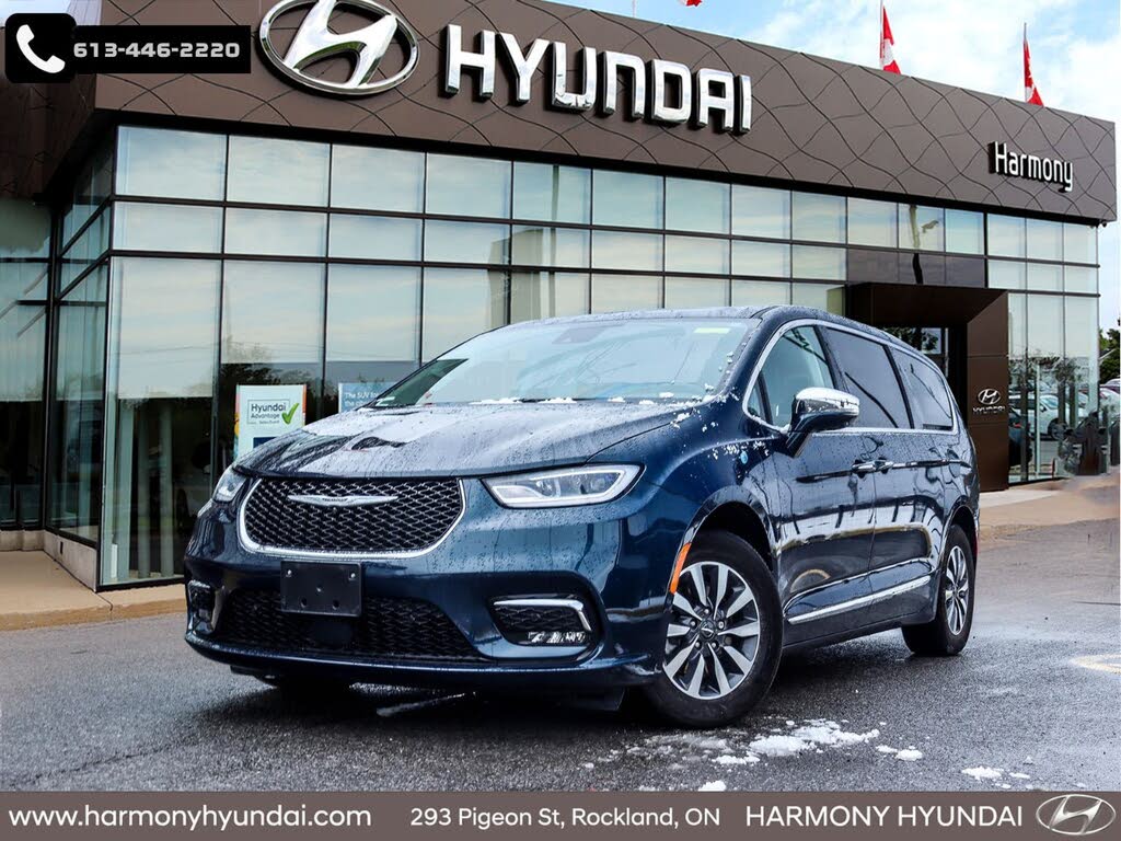 2022 Chrysler Pacifica Hybrid Limited FWD