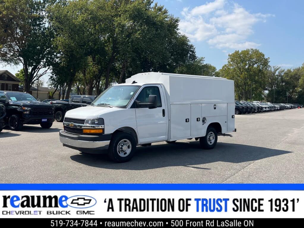 2025 Chevrolet Express Chassis 3500 Cutaway 139