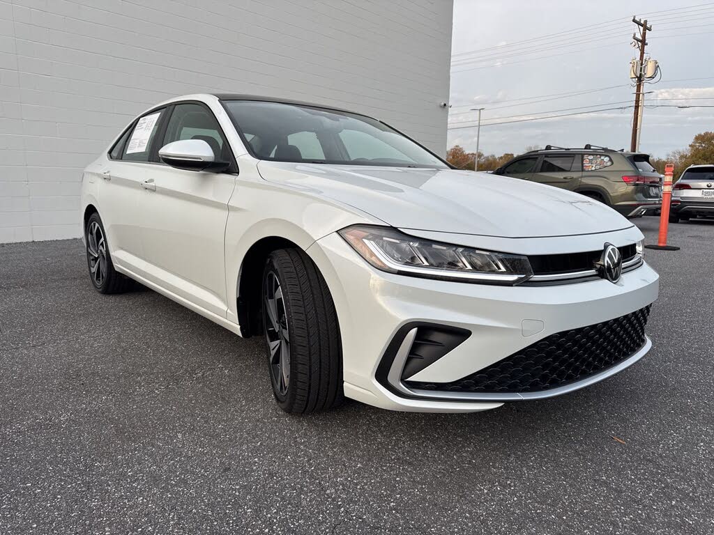 2025 Volkswagen Jetta SEL FWD