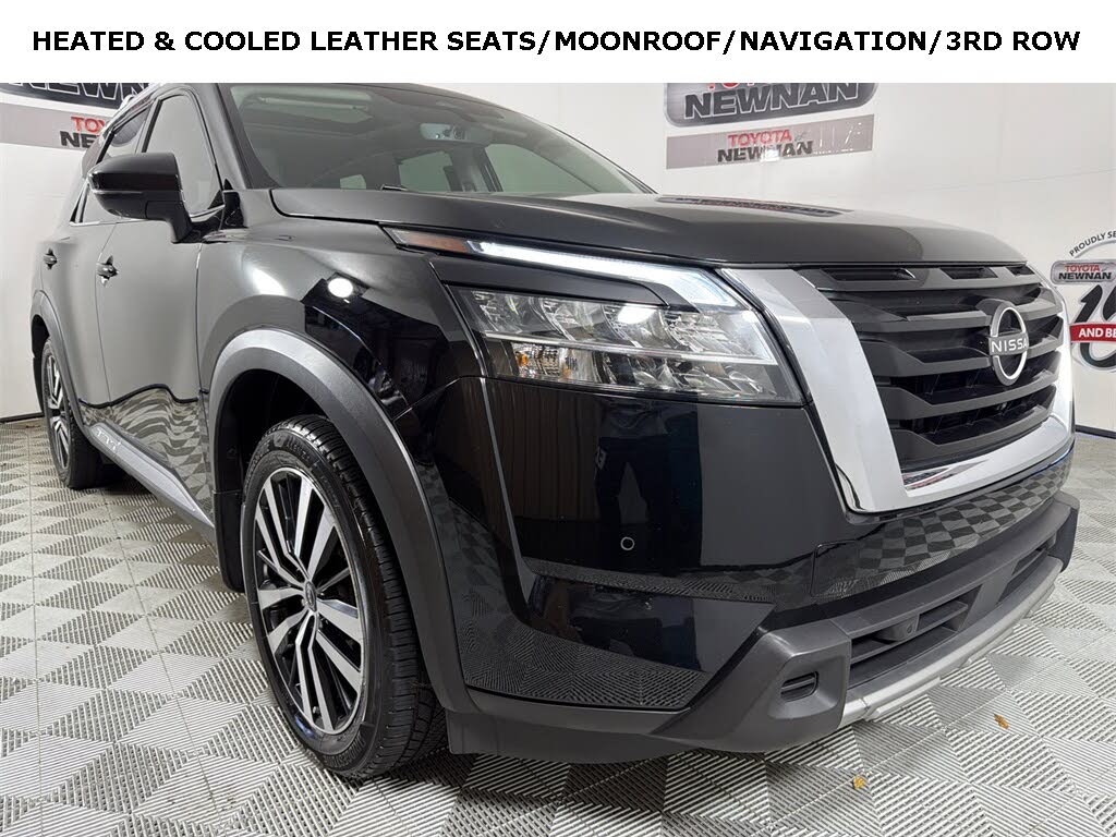 2024 Nissan Pathfinder Platinum FWD