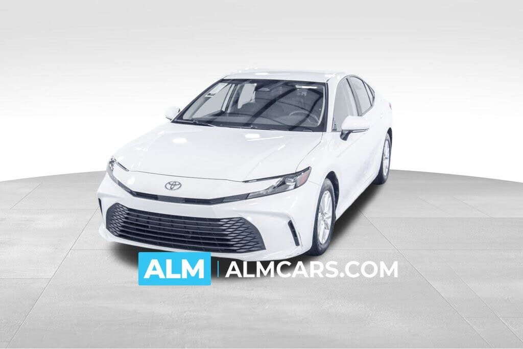 2025 Toyota Camry LE FWD