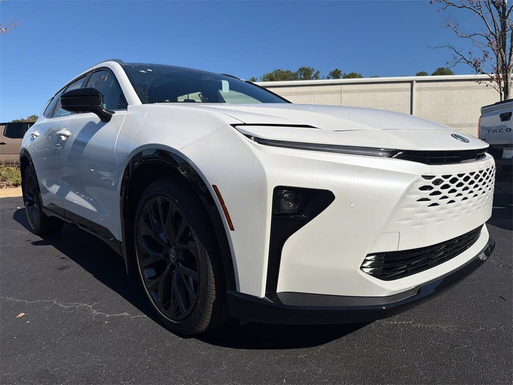 2025 Toyota Crown Signia Limited AWD