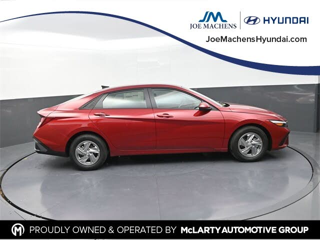 2026 Hyundai Elantra SE FWD