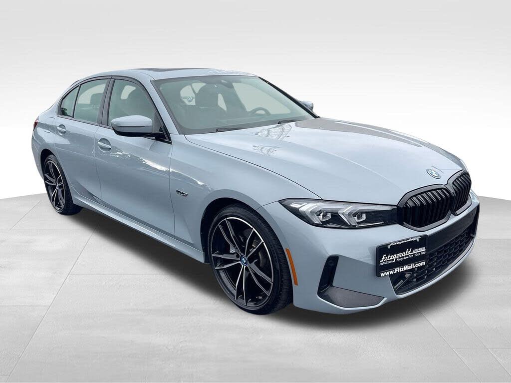 2023 BMW 3 Series 330e Hybrid Plug-in xDrive AWD