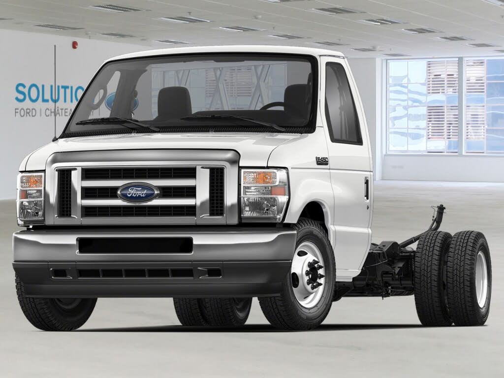 2024 Ford E-Series Chassis E-450 SD Cutaway 158 DRW RWD