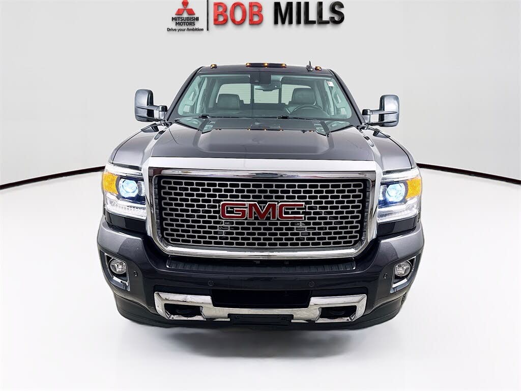 2015 GMC Sierra 2500HD Denali Crew Cab SB 4WD