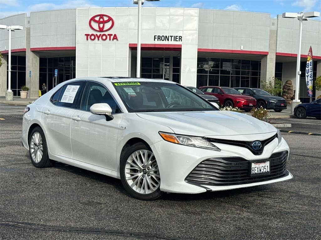 2018 Toyota Camry Hybrid XLE FWD