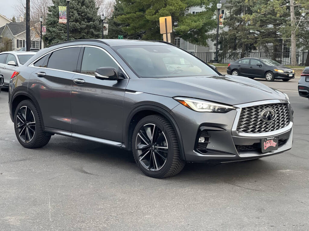 2022 INFINITI QX55 Essential AWD