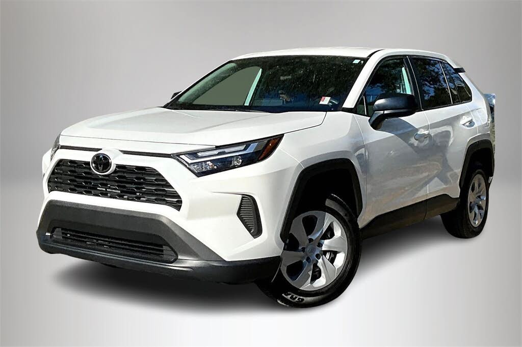2024 Toyota RAV4 LE FWD