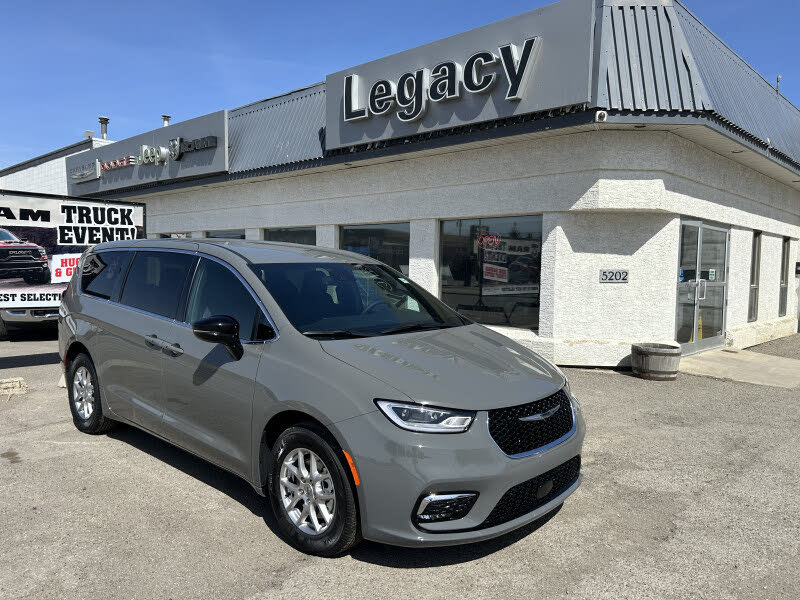 2025 Chrysler Pacifica Select FWD