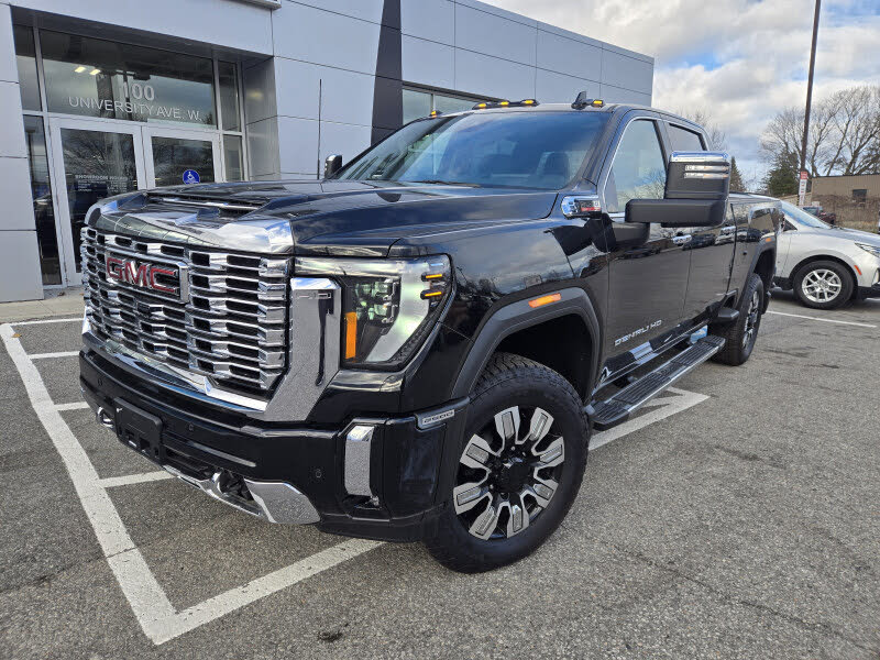 2025 GMC Sierra 2500HD Denali Crew Cab 4WD