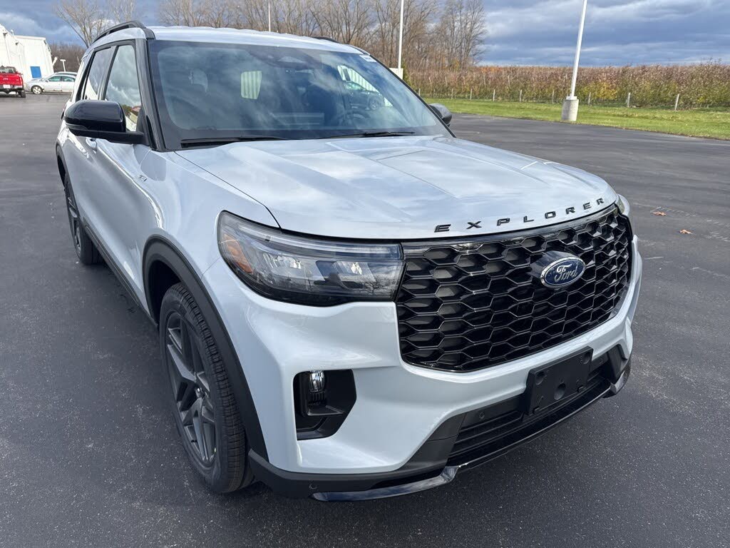 2026 Ford Explorer ST-Line AWD