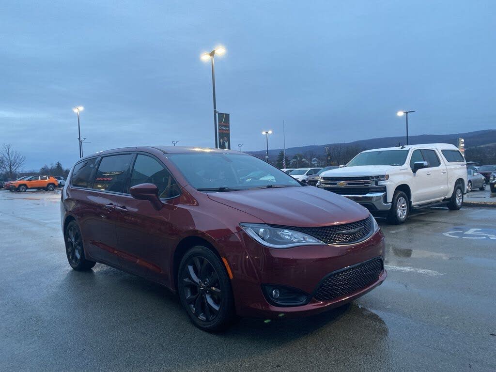 2020 Chrysler Pacifica Touring FWD