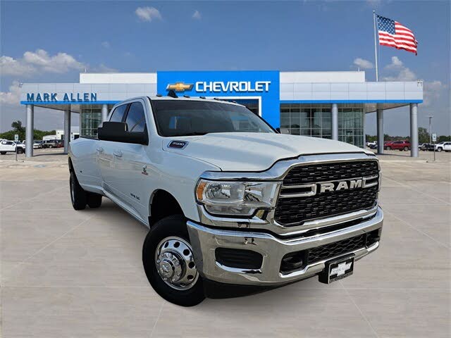 2022 RAM 3500 Big Horn Crew Cab LB DRW 4WD