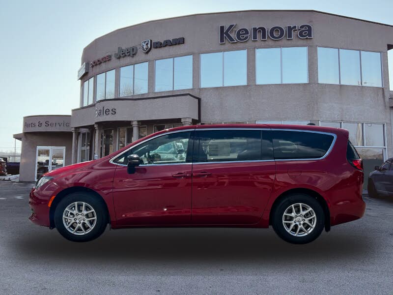2025 Chrysler Grand Caravan SXT FWD