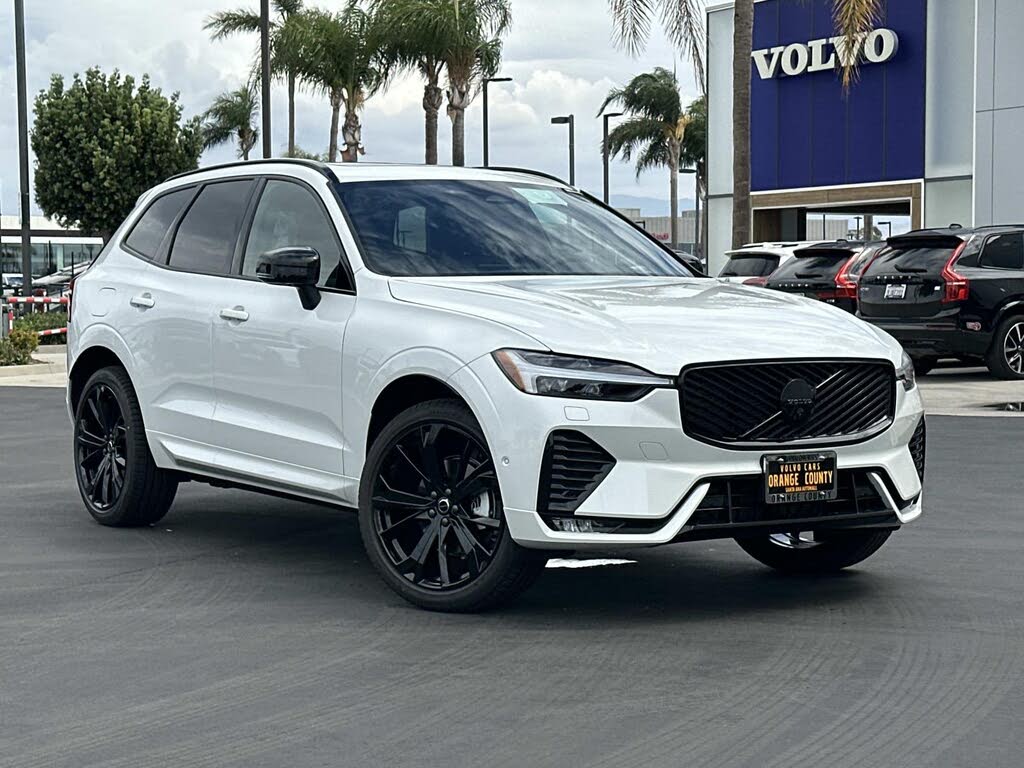 2026 Volvo XC60 B5 Ultra Black Edition AWD