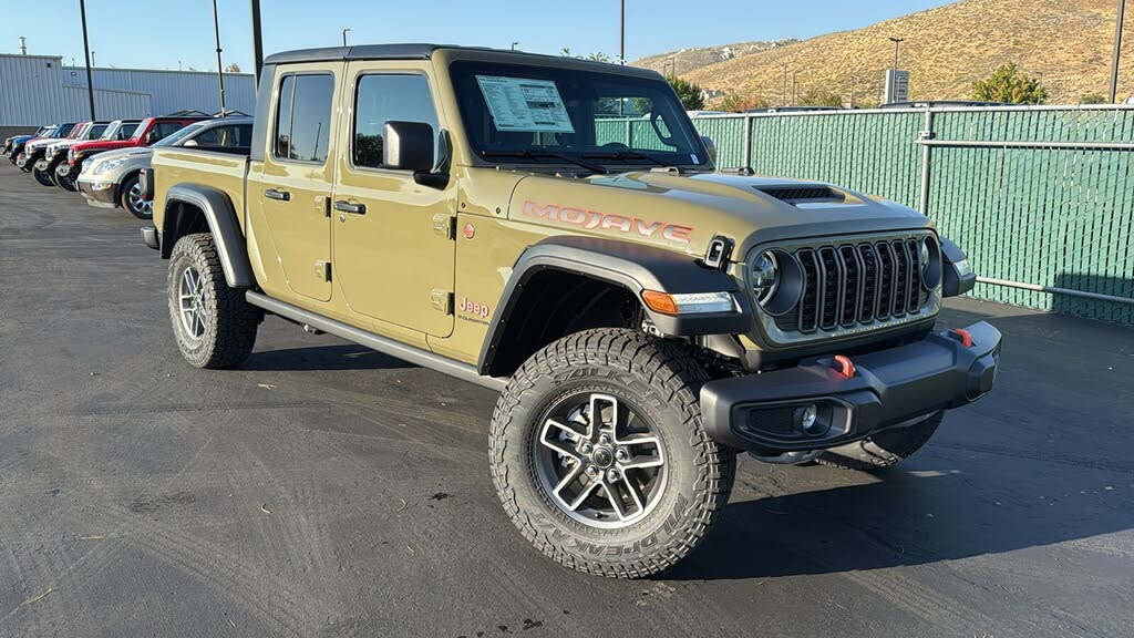 2025 Jeep Gladiator Mojave Crew Cab 4WD