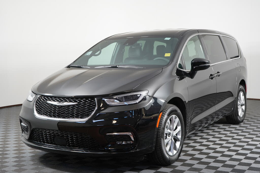 2025 Chrysler Pacifica Select AWD