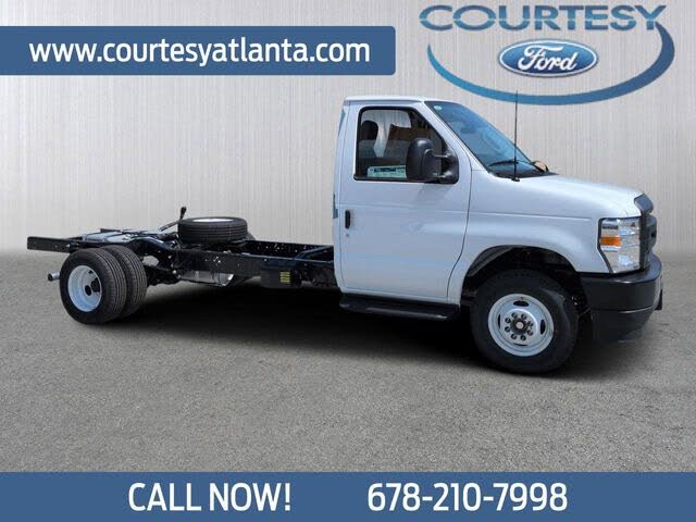 2026 Ford E-Series Chassis E-450 SD Cutaway 158 DRW RWD