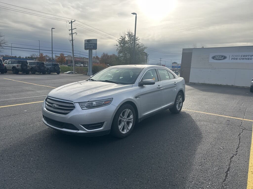 2019 Ford Taurus SEL FWD