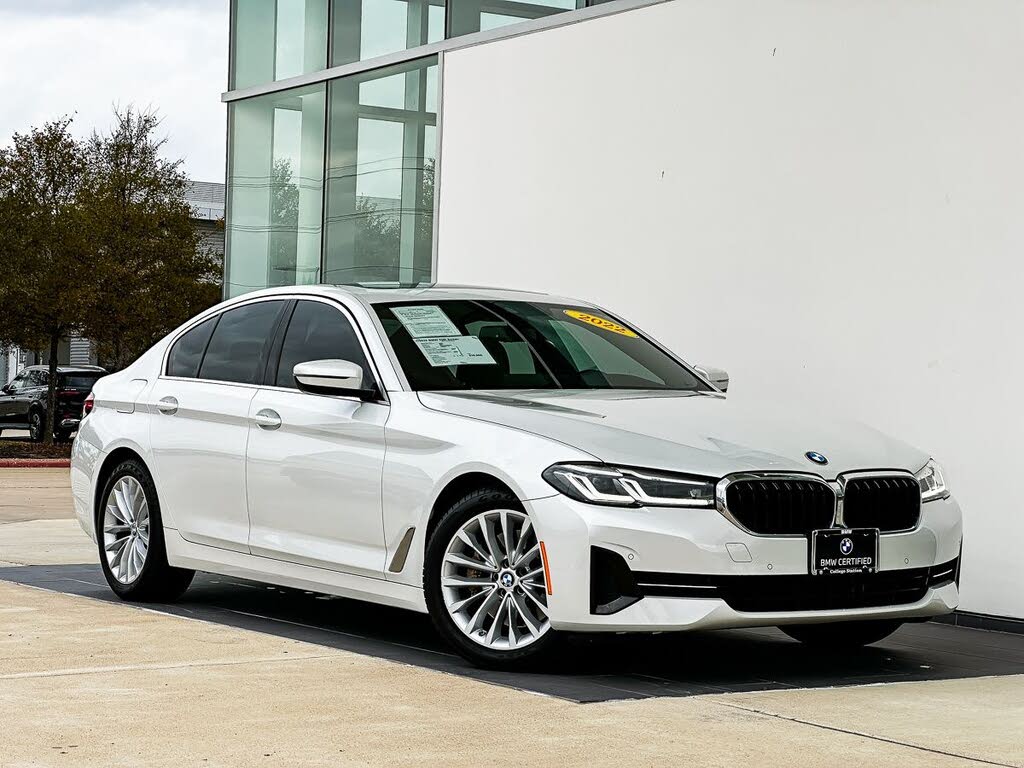 2022 BMW 5 Series 530i RWD