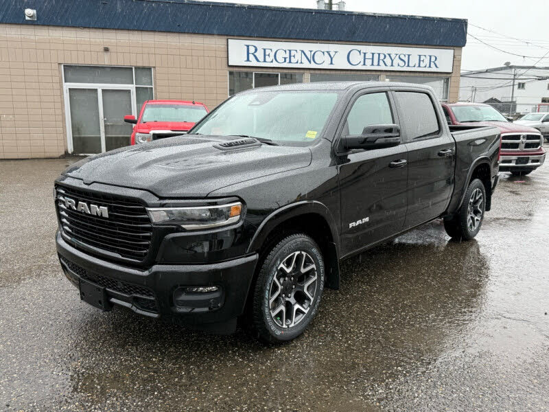 2025 RAM 1500 Laramie Crew Cab 4WD