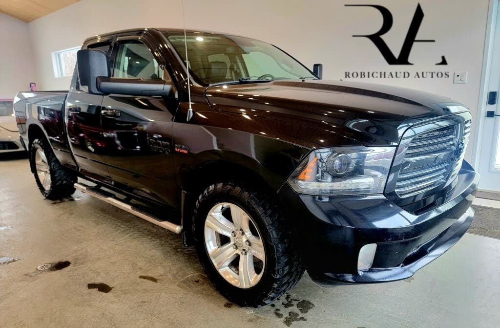 RAM 1500 Sport Quad Cab 4WD 2015