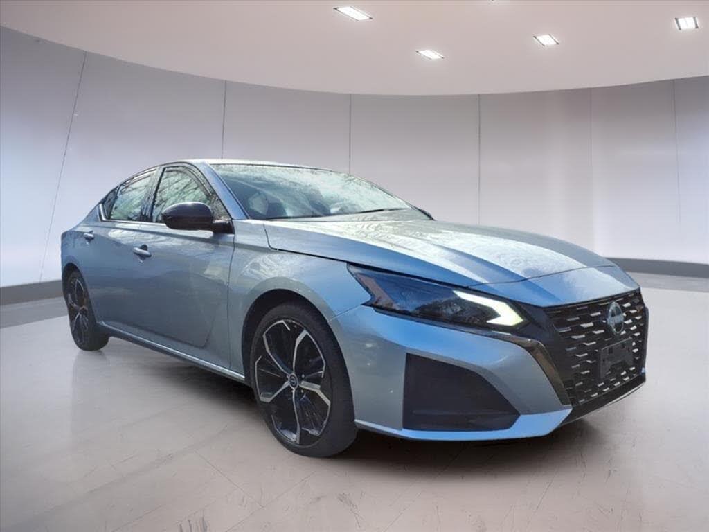2023 Nissan Altima 2.5 SR FWD