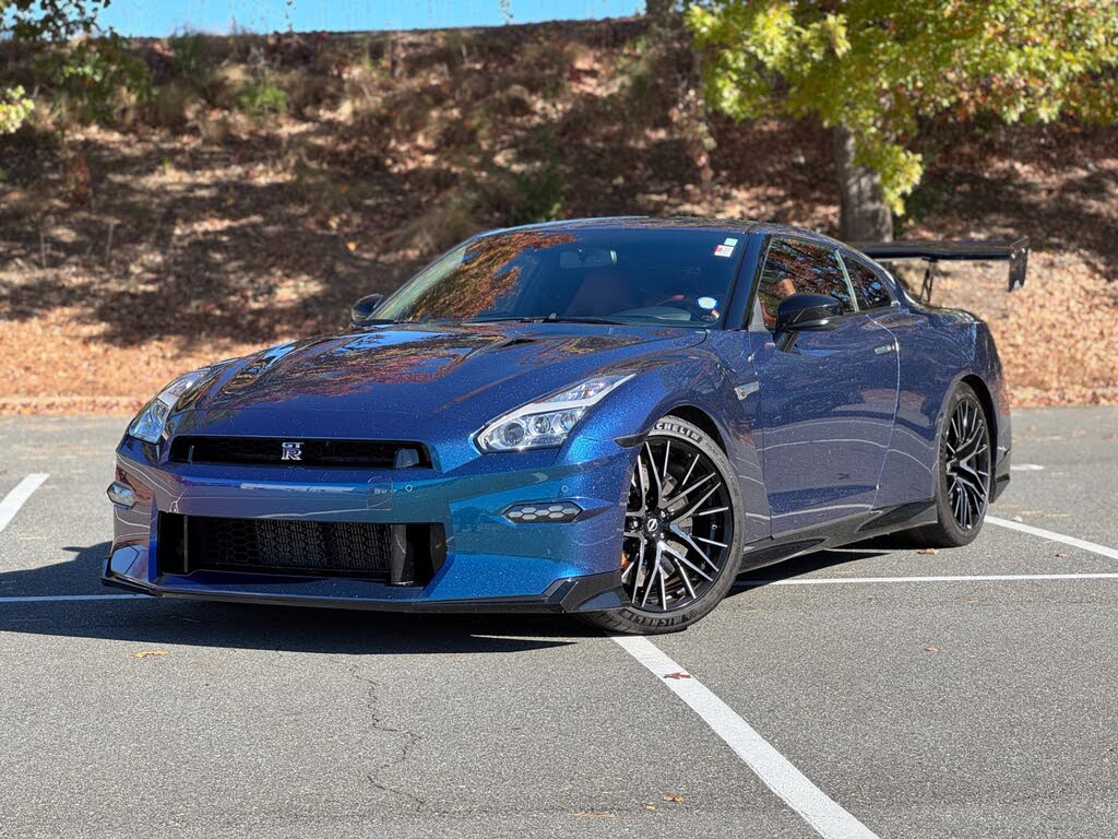 2024 Nissan GT-R Premium AWD