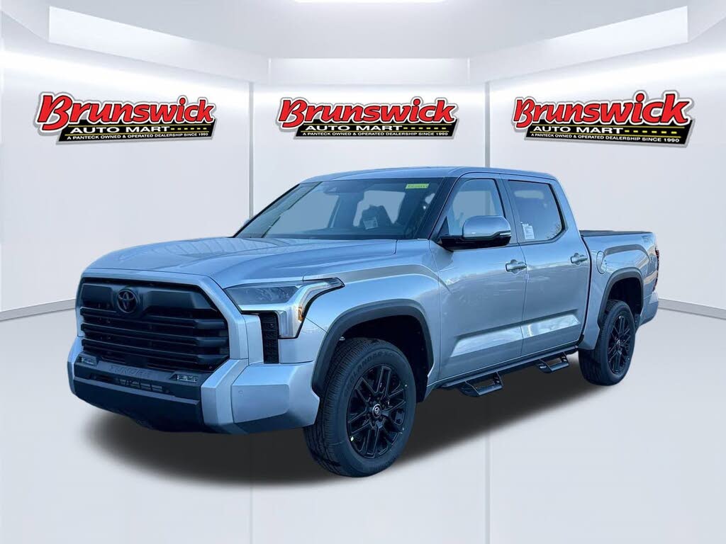 2026 Toyota Tundra SR5 CrewMax Cab 4WD