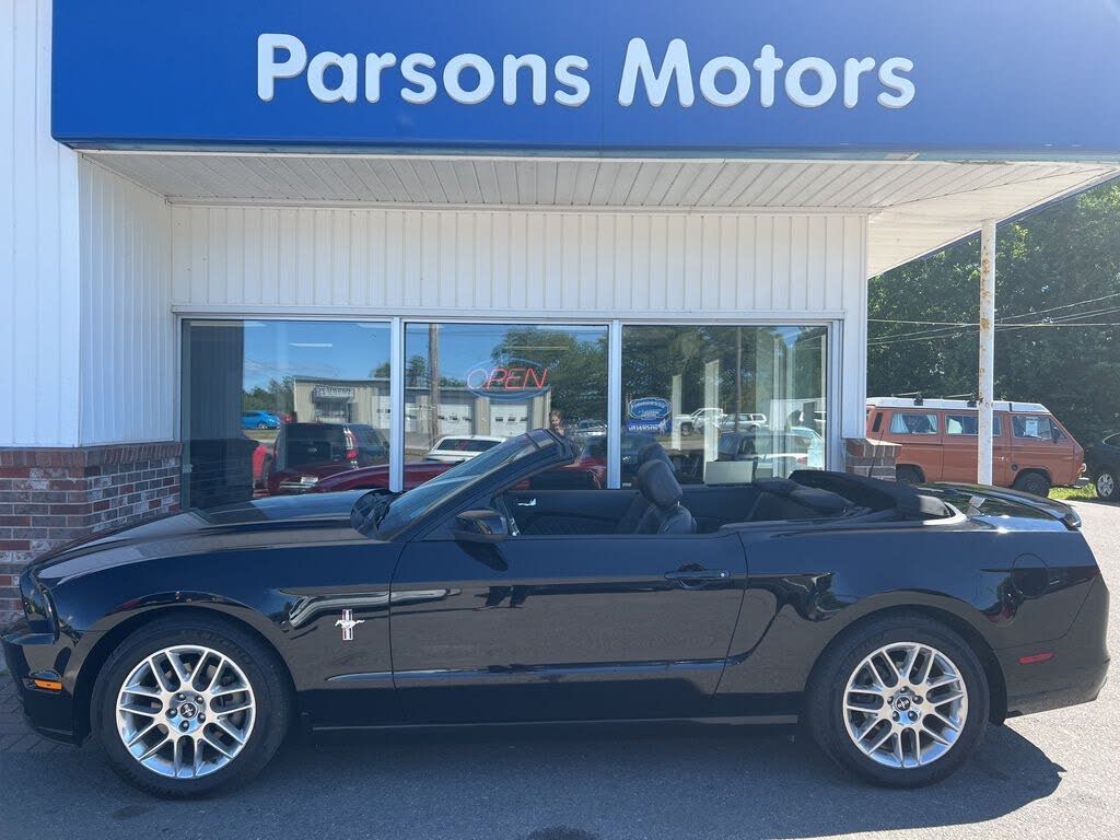 2014 Ford Mustang V6 Convertible RWD