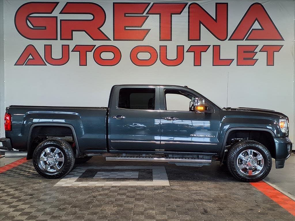 2018 GMC Sierra 3500HD Denali Crew Cab LB DRW 4WD