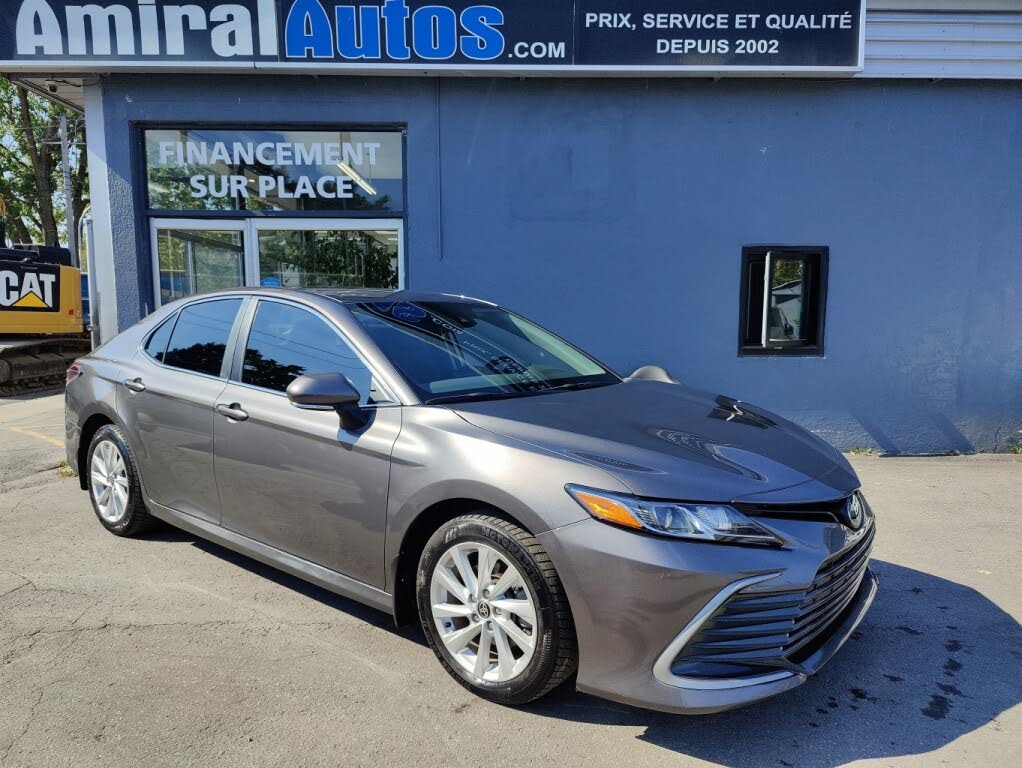 2022 Toyota Camry Hybrid LE FWD