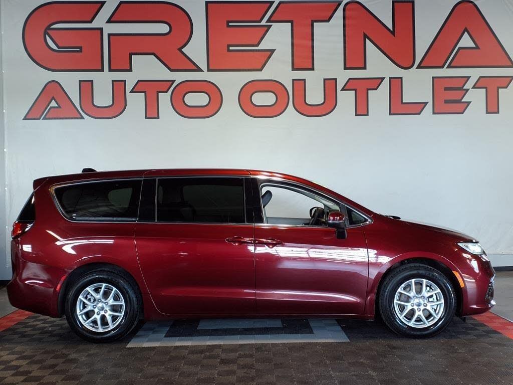 2023 Chrysler Pacifica Touring L FWD