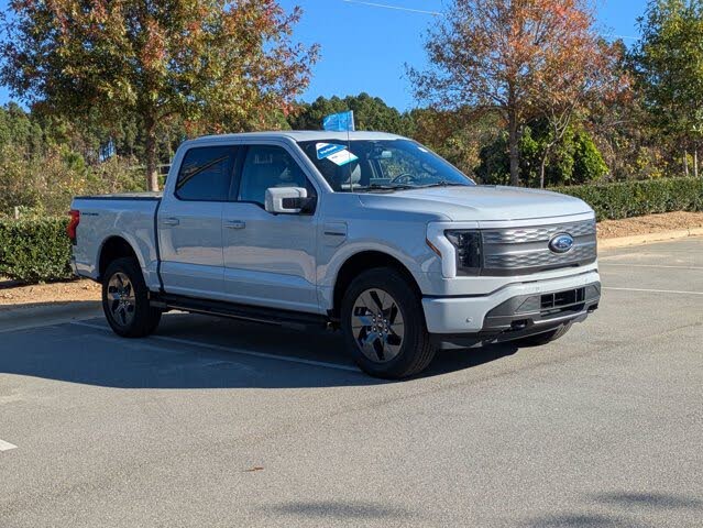 2023 Ford F-150 Lightning Lariat SuperCrew AWD
