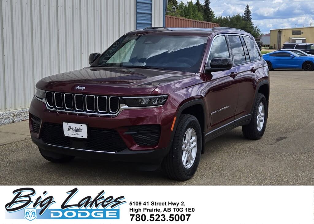 2025 Jeep Grand Cherokee Laredo 4WD