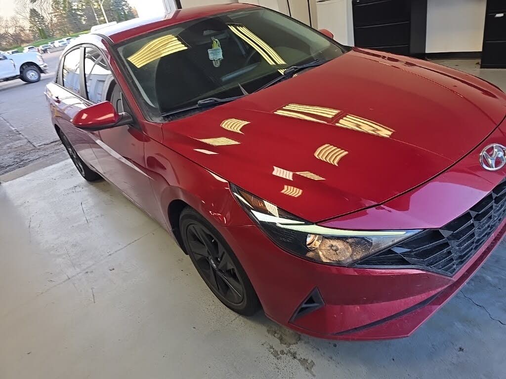 2023 Hyundai Elantra SEL FWD