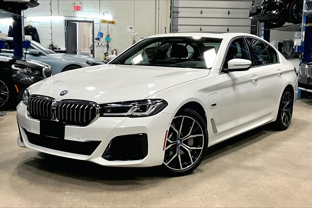 2022 BMW 5 Series 530e xDrive Hybrid Plug-in AWD