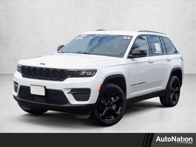 2023 Jeep Grand Cherokee Altitude 4WD