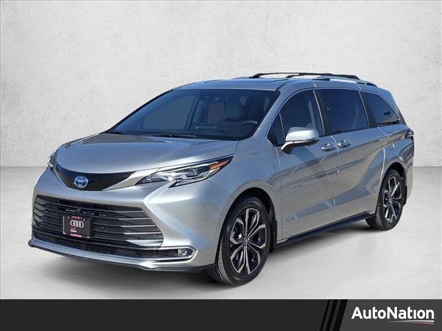 2025 Toyota Sienna Platinum 7-Passenger FWD