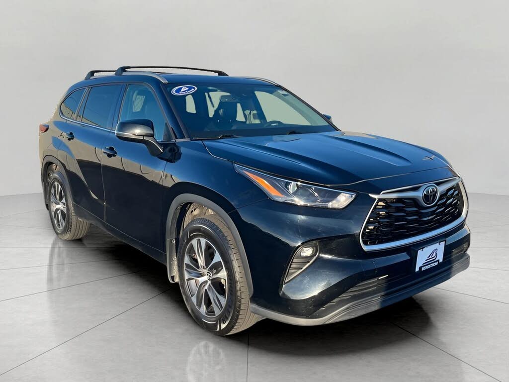 2022 Toyota Highlander XLE AWD