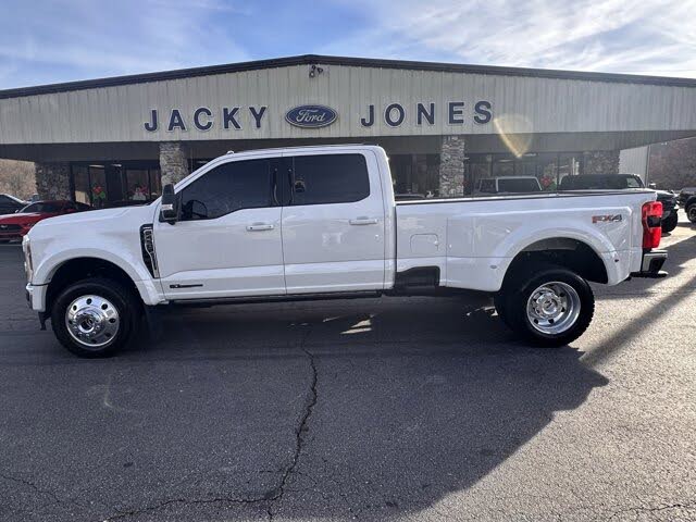 2025 Ford F-450 Super Duty Lariat Crew Cab LB DRW 4WD