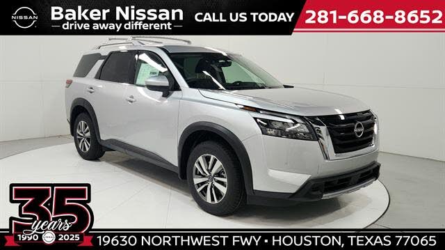 2025 Nissan Pathfinder SL FWD