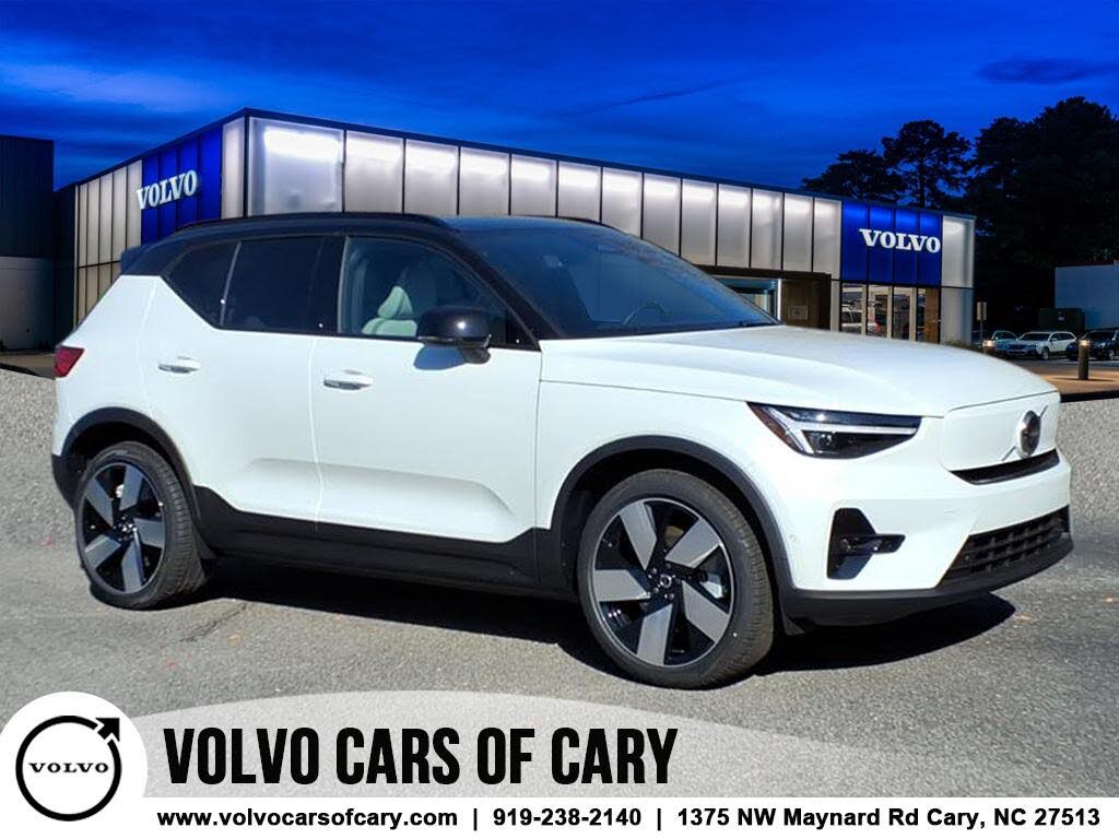 2026 Volvo EX40 Plus RWD