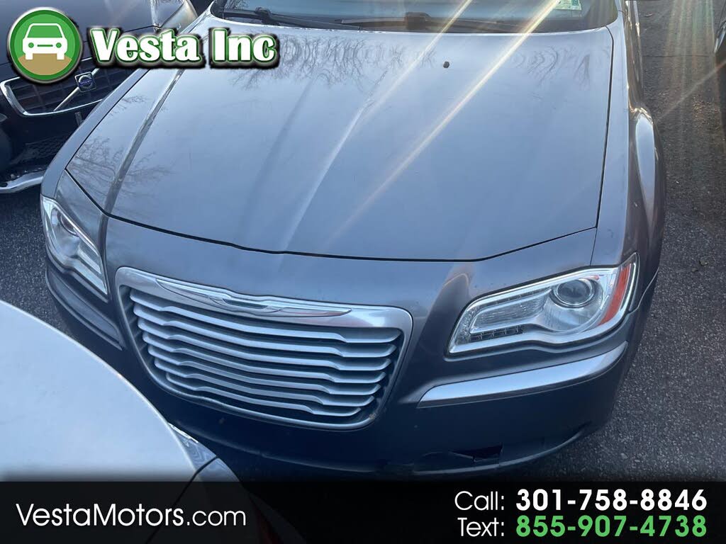 2012 Chrysler 300 Limited RWD