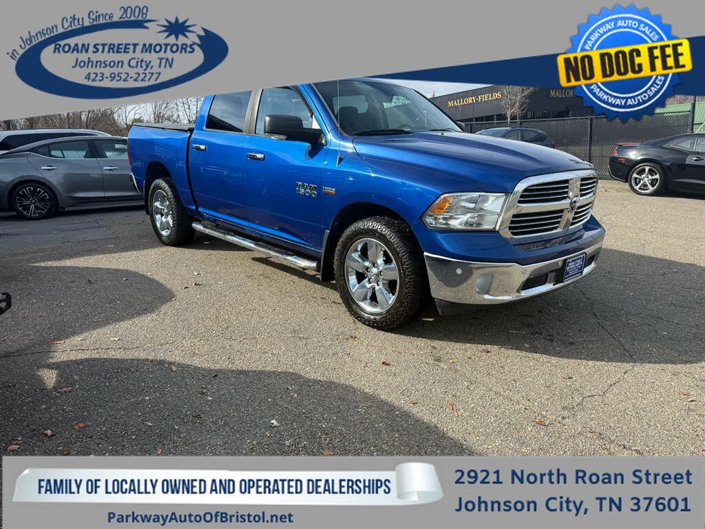 2015 RAM 1500 SLT Crew Cab 4WD
