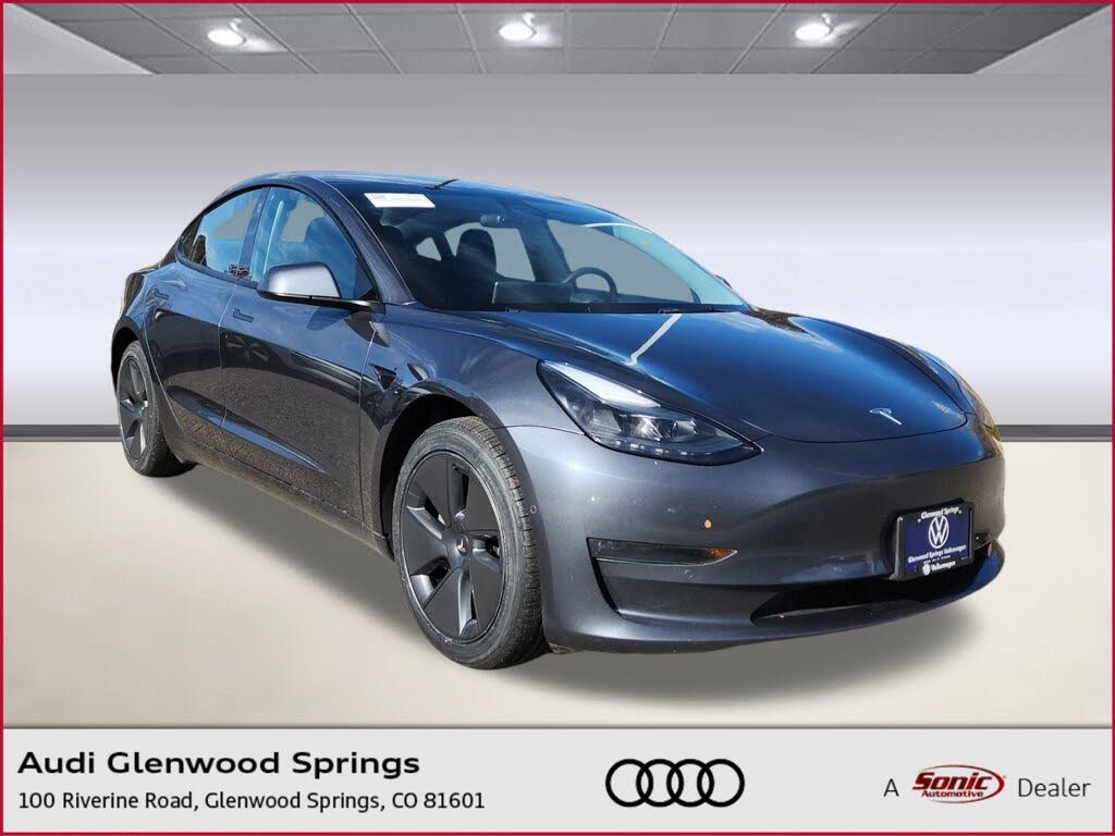 2022 Tesla Model 3 Long Range AWD